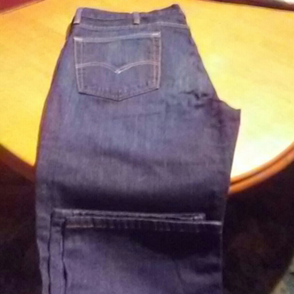 Brand new levis - Picture 2 of 2